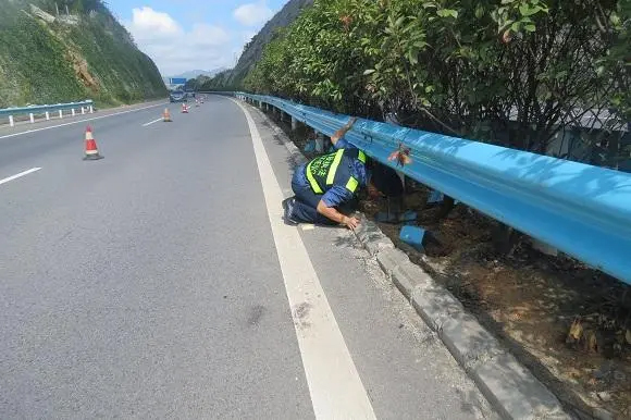 荆门高速路波形护栏