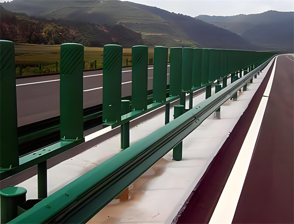 荆门三波护栏板在高速公路的应用